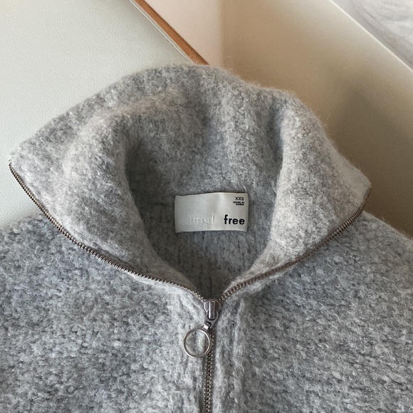 Aritzia Wilfred Free Gwyneth Half Zip Sweater Heather Grey - Picture 3 of 8
